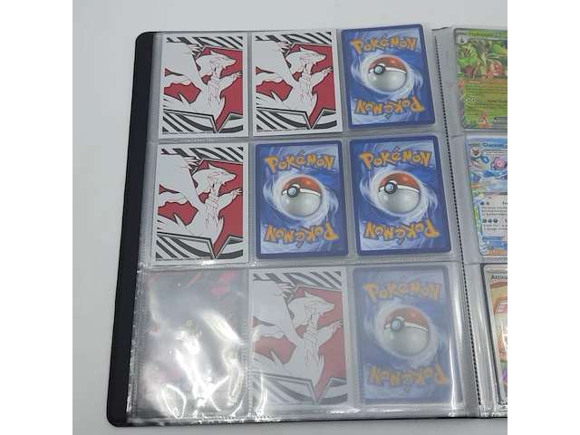 Verzamelmap met kaarten, pokémon, o.a. misty's psyduck dri en 193/182 - afbeelding 2 van  22
