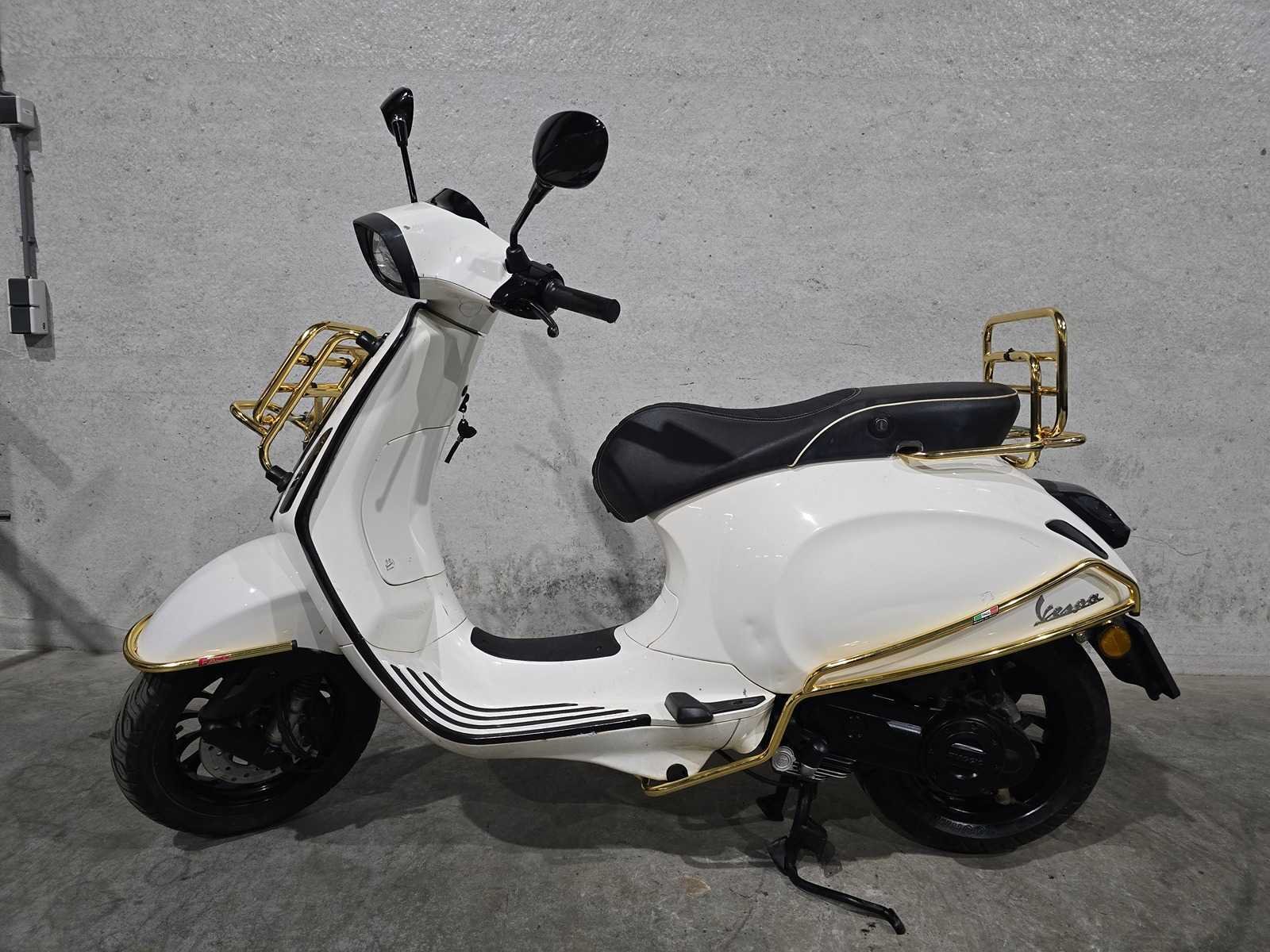 Verzamelveiling scooters en motoren