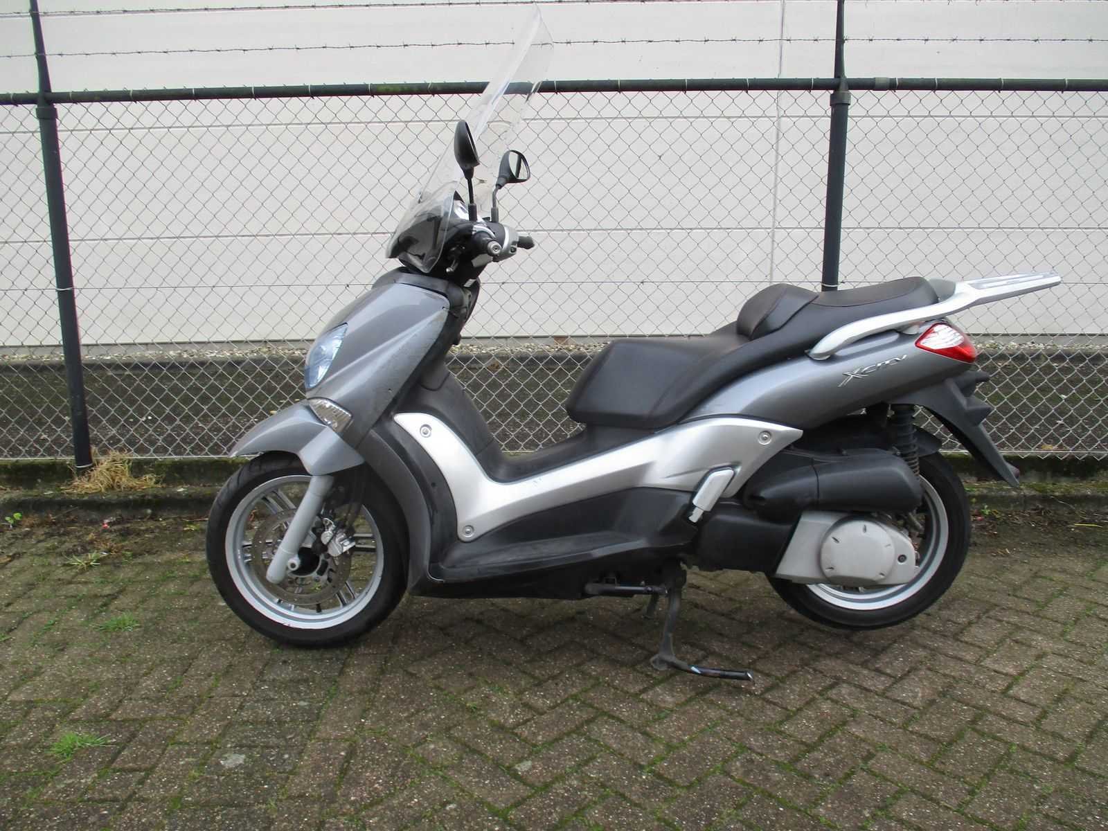 Verzamelveiling scooters en motoren
