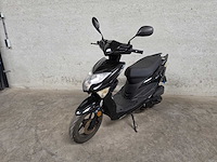 Verzamelveiling scooters en motoren
