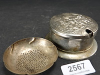 Verzilverd potje met deksel - afbeelding 1 van  5