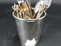 Verzilverde lepelbeker met lepeltjes - afbeelding 1 van  5