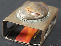 Verzilverde luciferhouder met steen - afbeelding 4 van  5