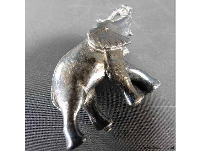 Verzilverde olifant - afbeelding 3 van  5