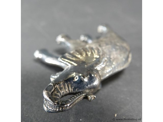 Verzilverde olifant - afbeelding 4 van  5