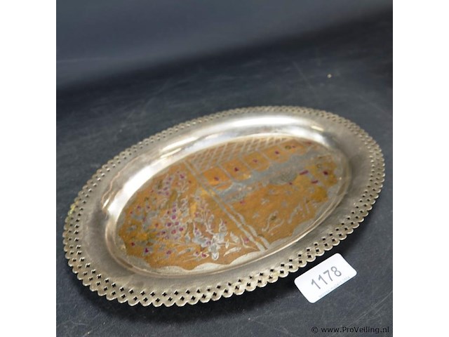 Verzilverde schaal met decor - afbeelding 1 van  5