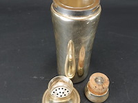 Verzilverde vintage cocktailshaker in art deco-stijl. - afbeelding 3 van  5
