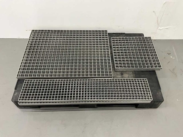 Verzinkt stalen vloerrooster (6x) - afbeelding 1 van  4