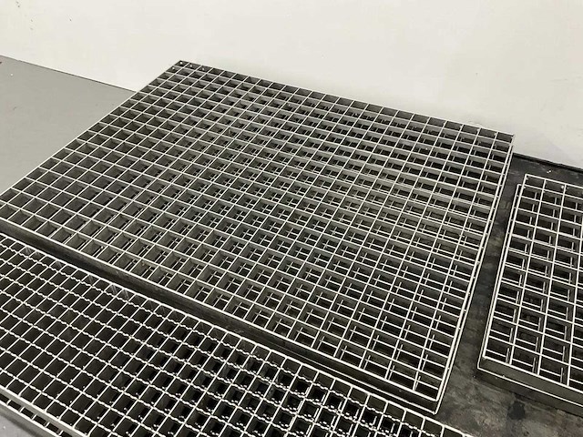 Verzinkt stalen vloerrooster (6x) - afbeelding 3 van  4
