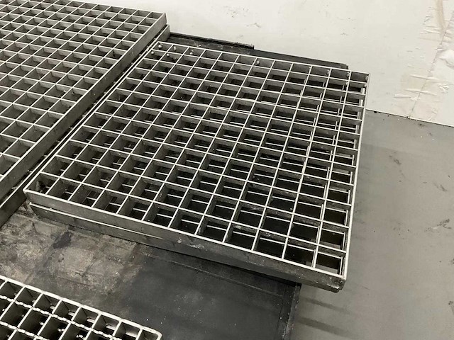 Verzinkt stalen vloerrooster (6x) - afbeelding 2 van  4