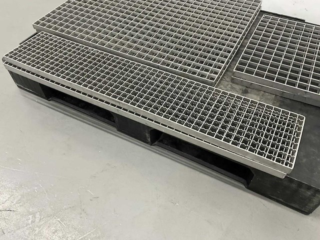 Verzinkt stalen vloerrooster (6x) - afbeelding 4 van  4