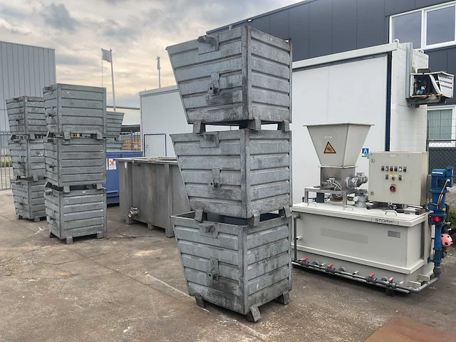 Verzinkte stapelbakken/materiaalbakken (3x) - afbeelding 5 van  5