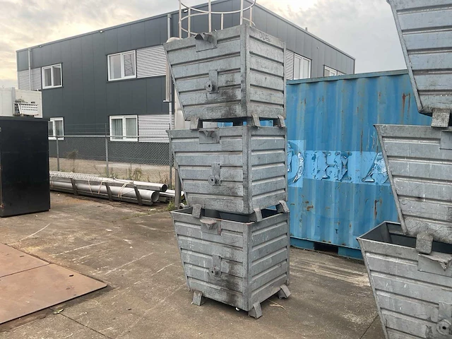Verzinkte stapelbakken/materiaalbakken (3x) - afbeelding 5 van  5