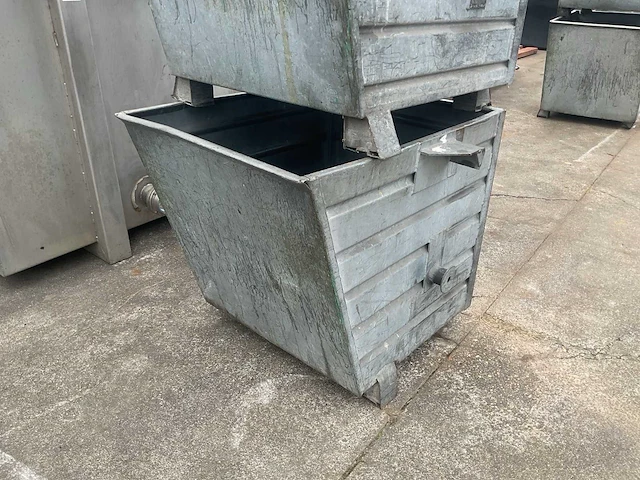 Verzinkte stapelbakken/materiaalbakken (3x) - afbeelding 2 van  5