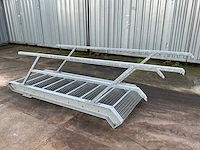 Verzinkte toegangstrap - afbeelding 2 van  6
