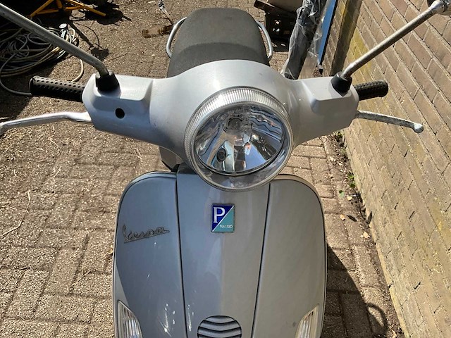 Vespa - 2007 - lx 50 2t bromscooter - afbeelding 7 van  11