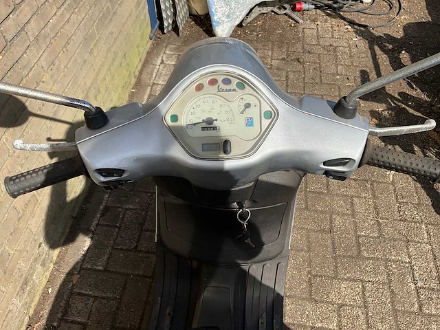 Vespa - 2007 - lx 50 2t bromscooter - afbeelding 8 van  11