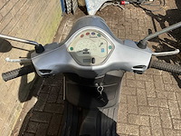 Vespa - 2007 - lx 50 2t bromscooter - afbeelding 8 van  11