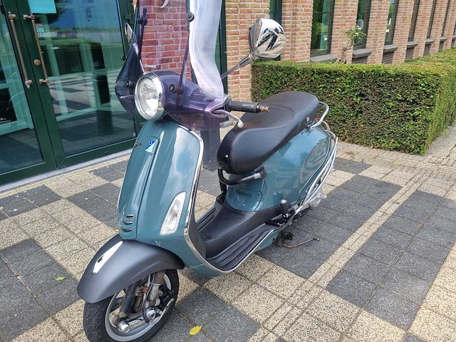 Vespa - 4takt - brommer - afbeelding 7 van  13