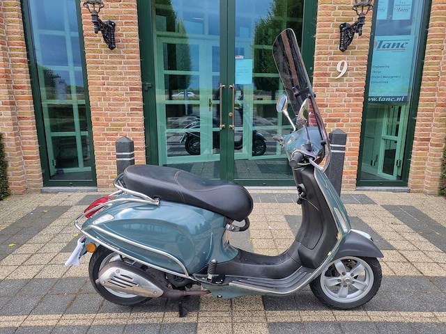Vespa - 4takt - brommer - afbeelding 8 van  13