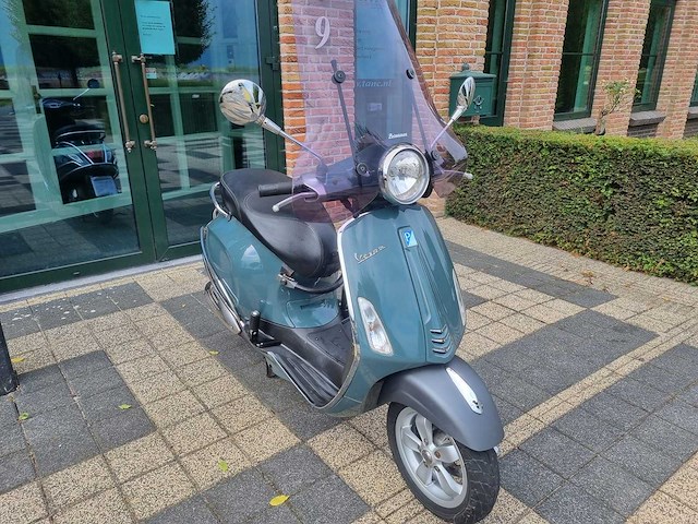 Vespa - 4takt - brommer - afbeelding 12 van  13