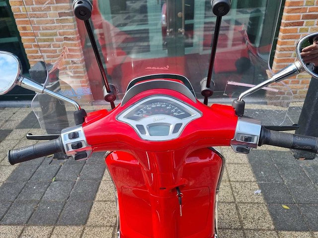 Vespa - 4takt - brommer - afbeelding 8 van  14