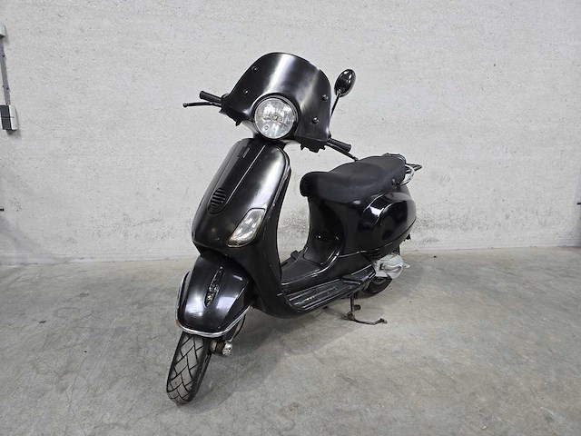 Vespa - bromscooter - lx 50 2t - 45km uitvoering d077fx - afbeelding 3 van  7