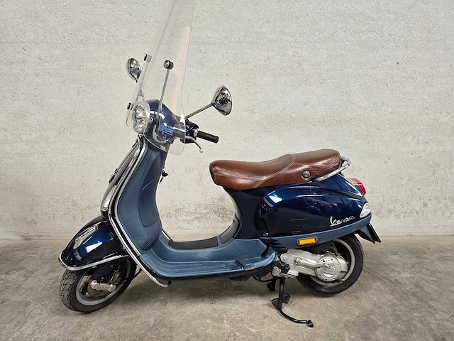 Vespa - bromscooter - lx 50 4t - 45km uitvoering d788nv - afbeelding 1 van  2