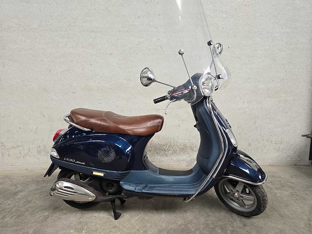 Vespa - bromscooter - lx 50 4t - 45km uitvoering d788nv - afbeelding 2 van  2