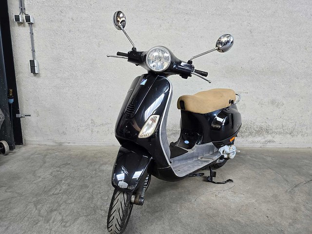 Vespa - bromscooter - lx 50 4t - 45km uitvoering dn084p - afbeelding 2 van  6