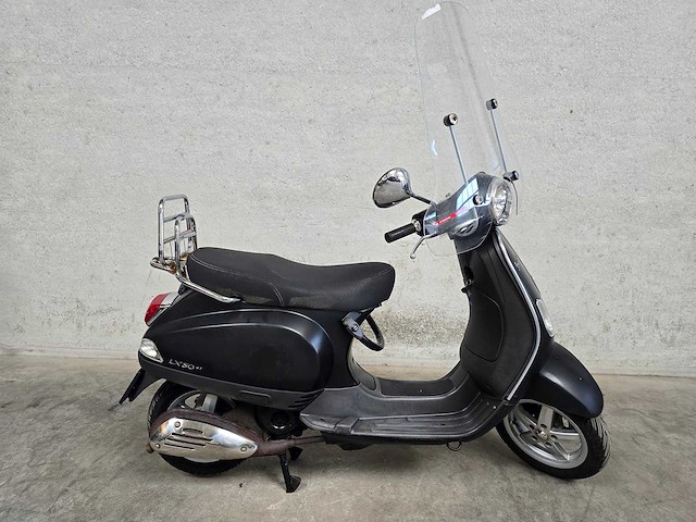 Vespa - bromscooter - lx 50 4t - 45km uitvoering f100pr - afbeelding 2 van  6