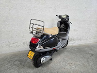 Vespa - bromscooter - lx 50 4t - 45km uitvoering f817nd - afbeelding 8 van  9
