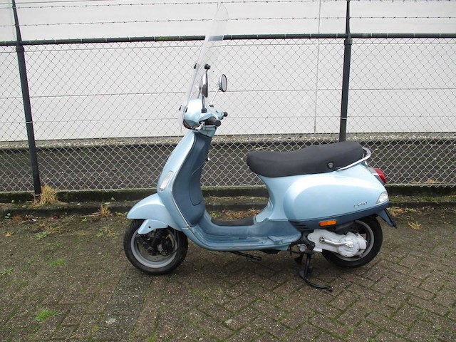 Vespa - bromscooter - lx 50 4t - scooter - afbeelding 1 van  11
