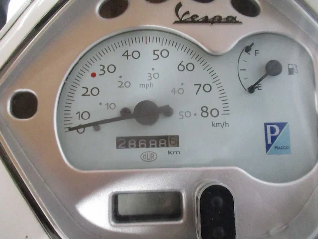 Vespa - bromscooter - lx 50 4t - scooter - afbeelding 3 van  11