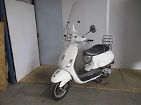 Vespa - bromscooter - lx 50 4t - scooter - afbeelding 4 van  11