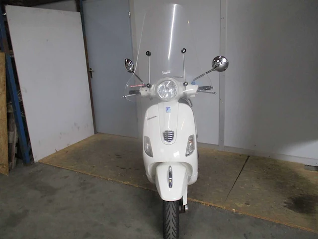 Vespa - bromscooter - lx 50 4t - scooter - afbeelding 5 van  11