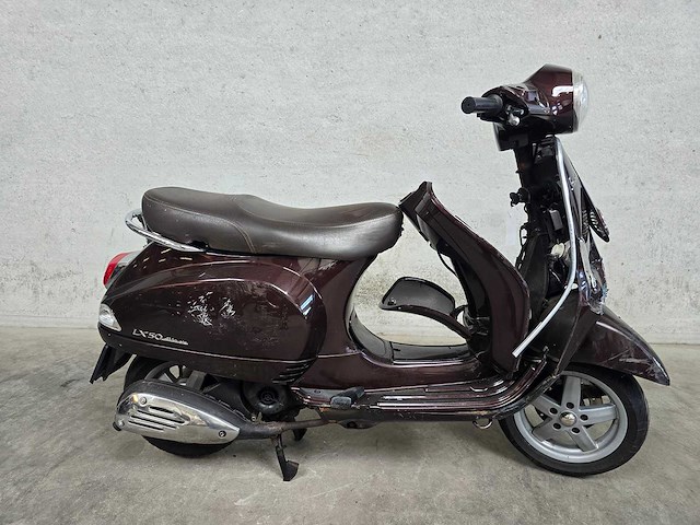 Vespa - bromscooter - lx 50 4t touring - 45km uitvoering d703nl - afbeelding 2 van  5