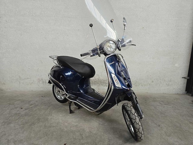 Vespa - bromscooter - primavera - 4t 45km uitvoering djg47g - afbeelding 6 van  9