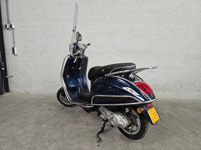 Vespa - bromscooter - primavera - 4t 45km uitvoering djg47g - afbeelding 6 van  8