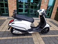Vespa - bromscooter - primavera 4t - brommer - afbeelding 5 van  11