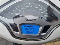 Vespa - bromscooter - primavera 4t - brommer - afbeelding 3 van  11