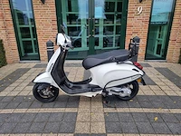 Vespa - bromscooter - primavera 4t - brommer