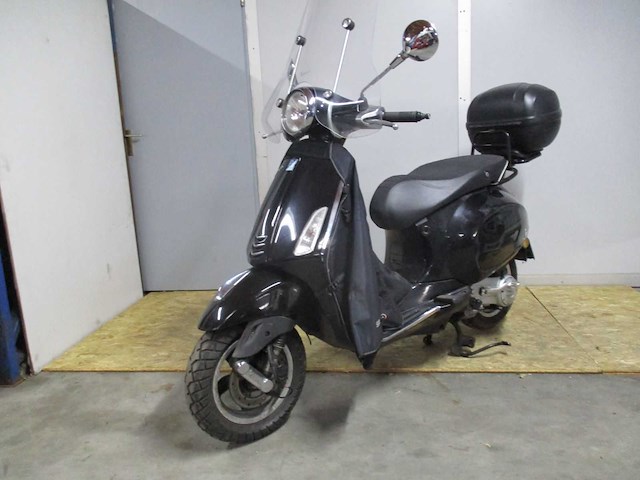 Vespa - bromscooter - primavera 4t - scooter - afbeelding 4 van  11