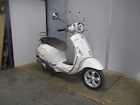Vespa - bromscooter - primavera 4t - scooter - afbeelding 8 van  11