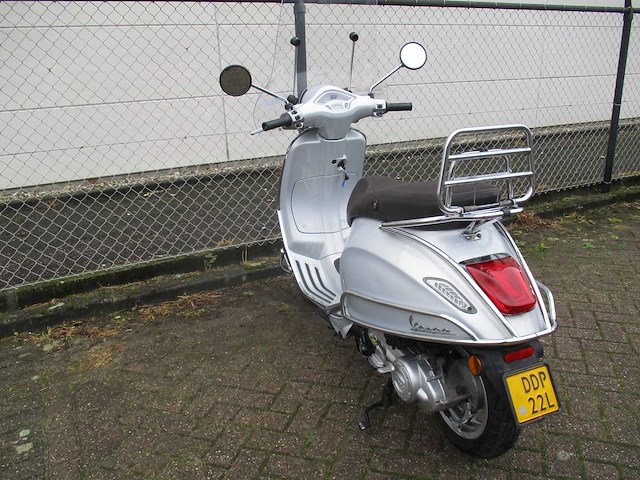 Vespa - bromscooter - primavera touring 4t - scooter - afbeelding 2 van  11