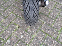 Vespa - bromscooter - primavera touring 4t - scooter - afbeelding 6 van  11