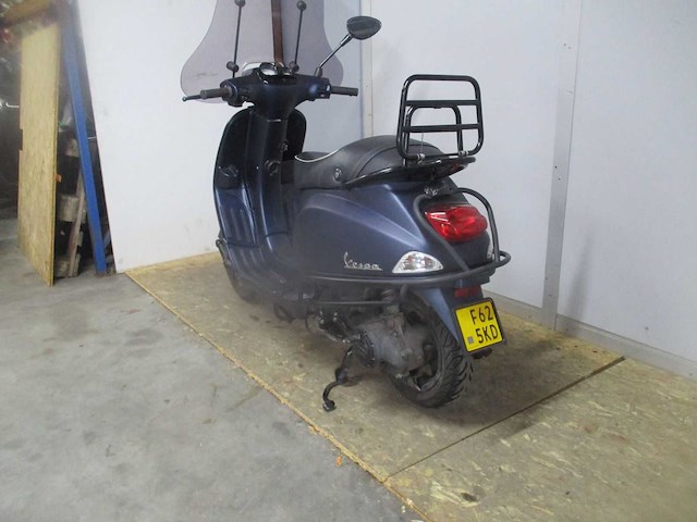 Vespa - bromscooter - s 4t - scooter - afbeelding 7 van  11