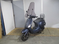 Vespa - bromscooter - s 4t - scooter - afbeelding 8 van  11