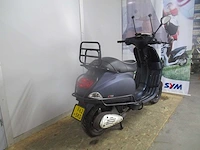 Vespa - bromscooter - s 4t - scooter - afbeelding 9 van  11