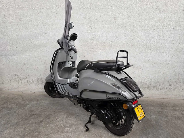 Vespa - bromscooter - sprint 4t - 45km uitvoering f754vl - afbeelding 7 van  9